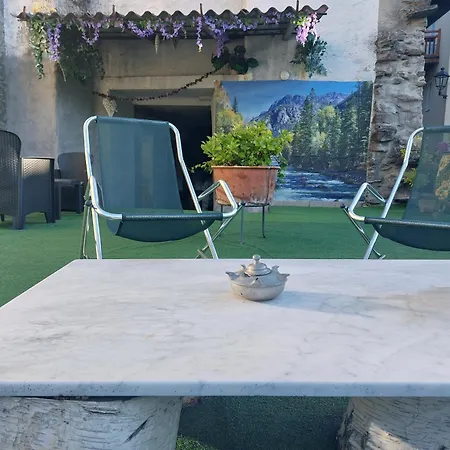 アパート Il Torrente Dell'envers ラ・サル